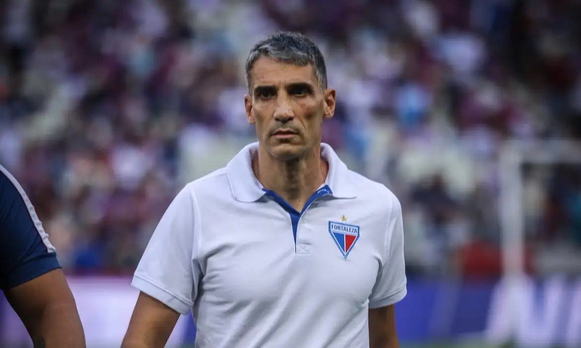 Fortaleza demite técnico Vojvoda após 4 temporadas