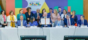 Presidente Lula envia ao Congresso proposta da Política Nacional de Cuidados. Foto: Ricardo Stuckert/PR