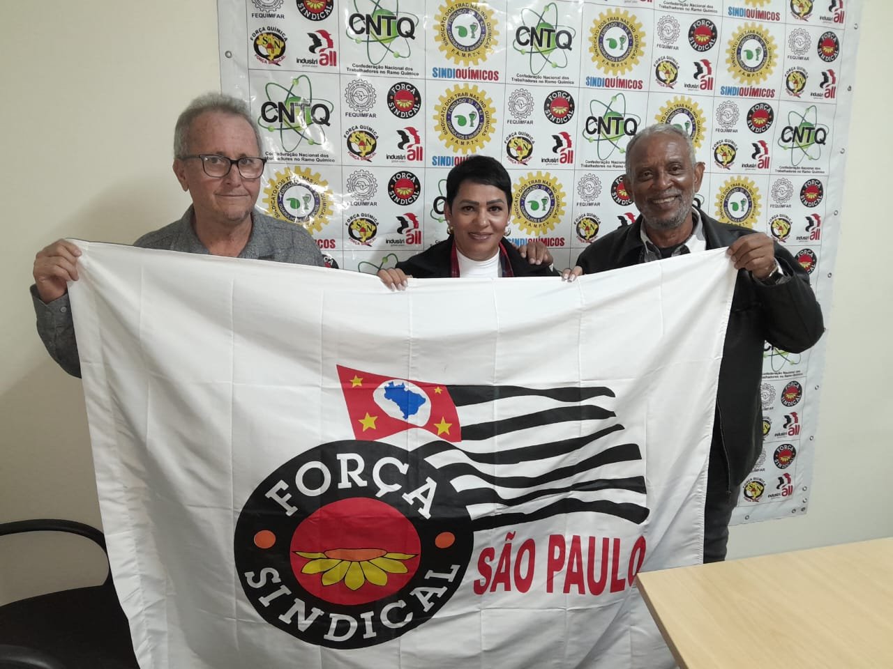 Químicos de Guarulhos reforçam mobilização por jornada menor