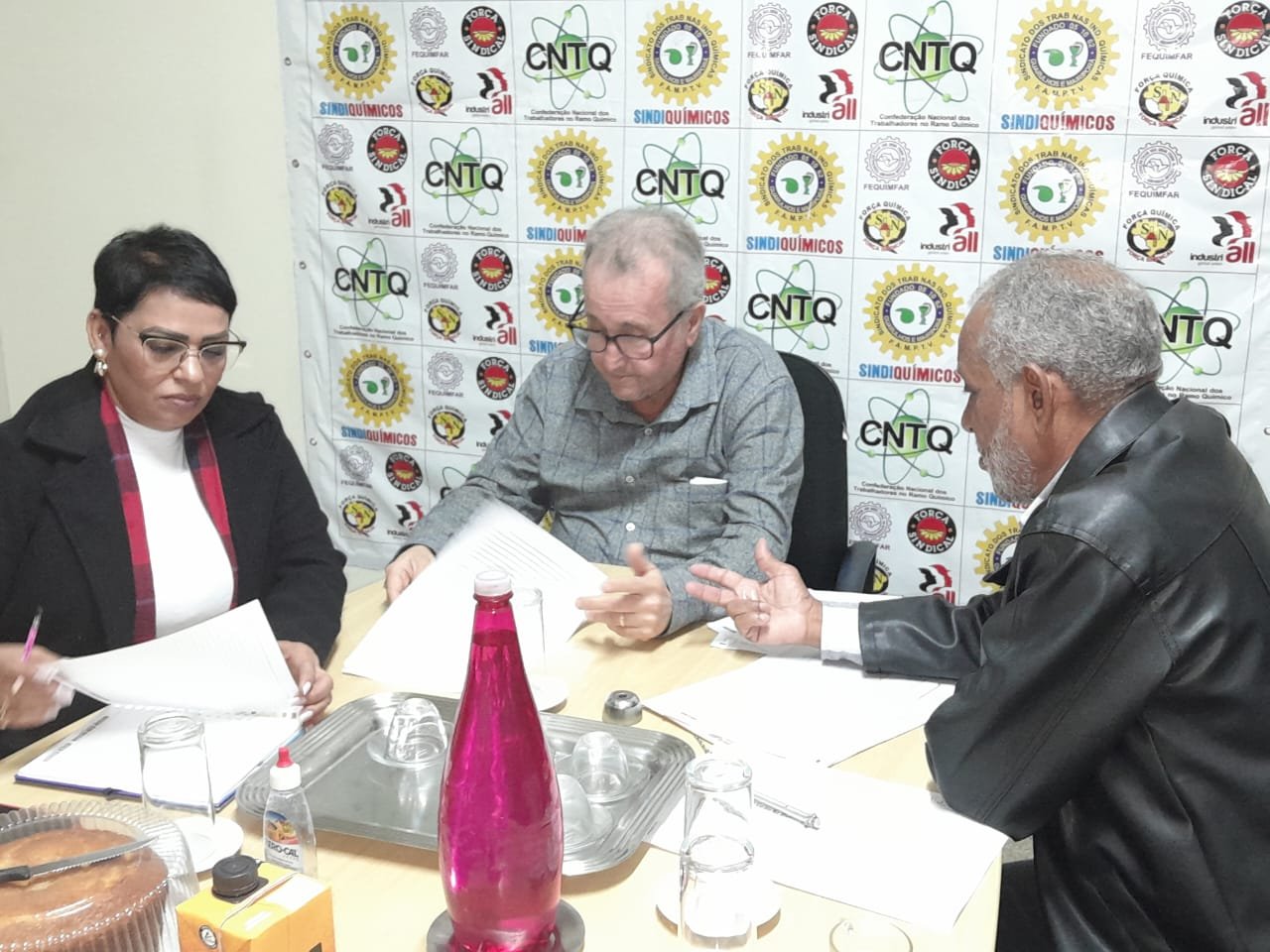 Químicos de Guarulhos reforçam mobilização por jornada menor