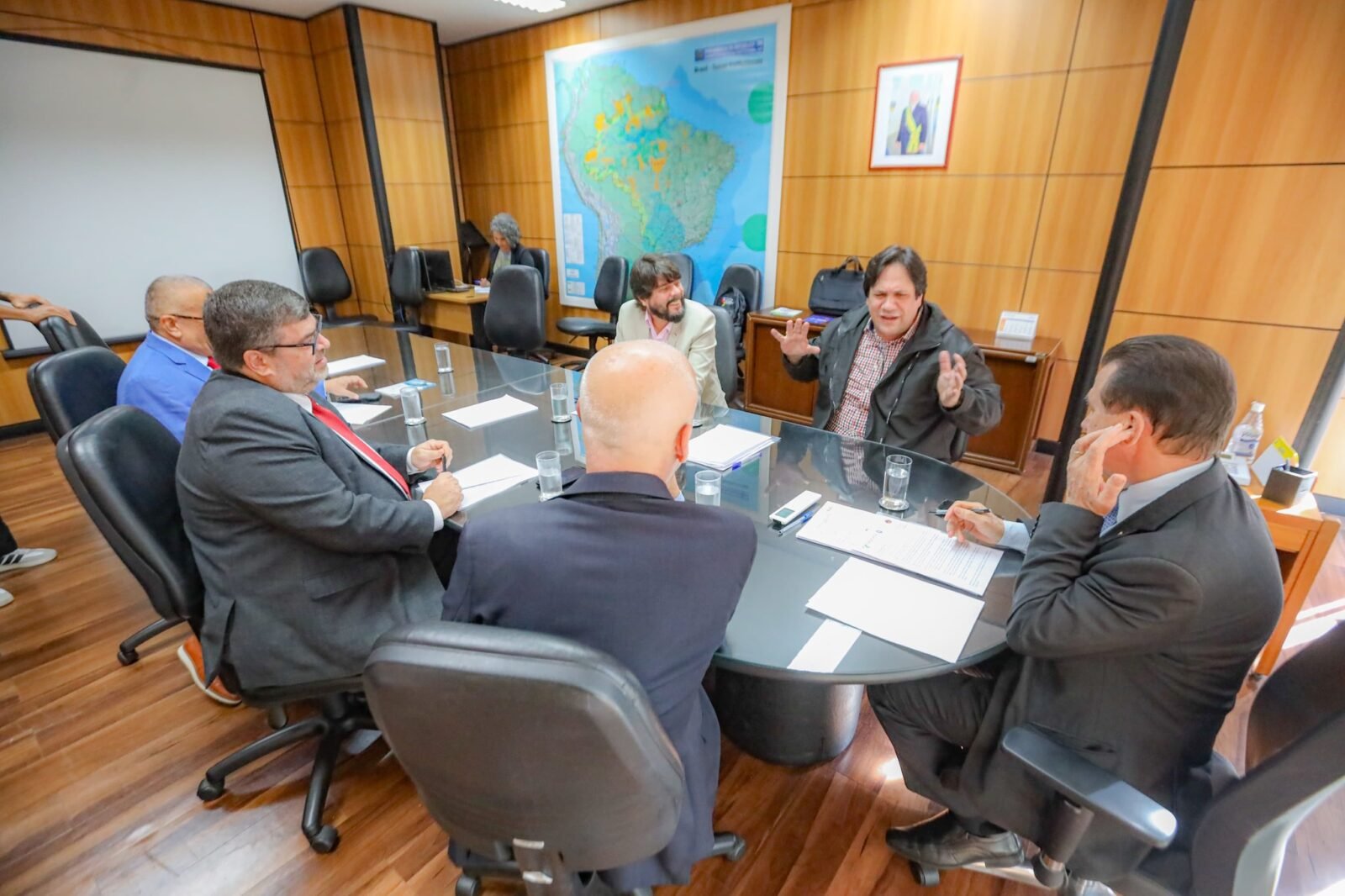Eletricitários debatem NR15 e NR10 com Ministro do Trabalho