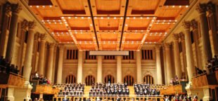 Orquestra Sinfônica do Estado de São Paulo (OSESP, Sao Paulo). Foto de Marcio De Assis (Wikipedia), 2013.