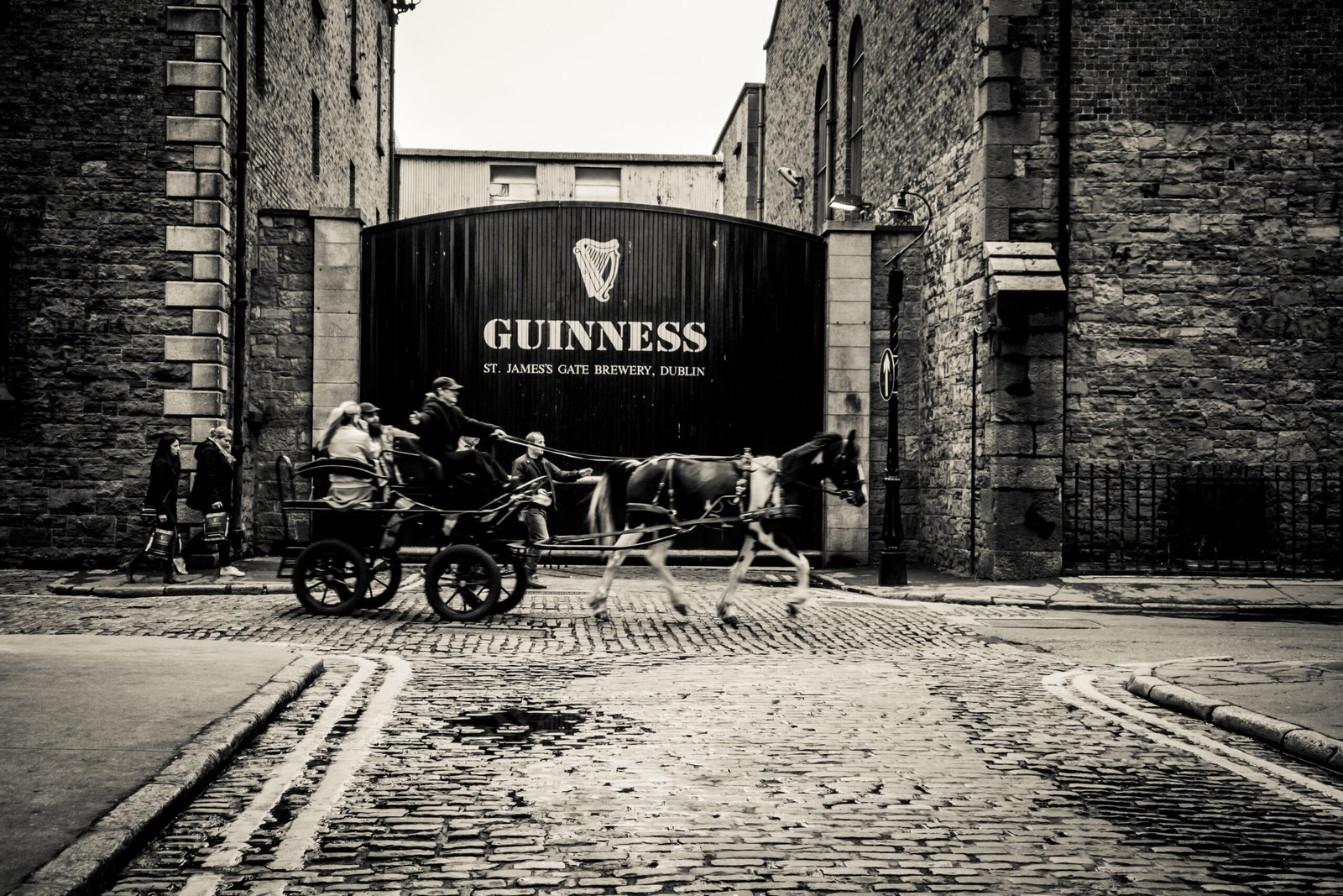 Armazém da Cervejaria Irlandesa Guinness em Dublin. Foto de 2021. Reprodução Wikipedia. 