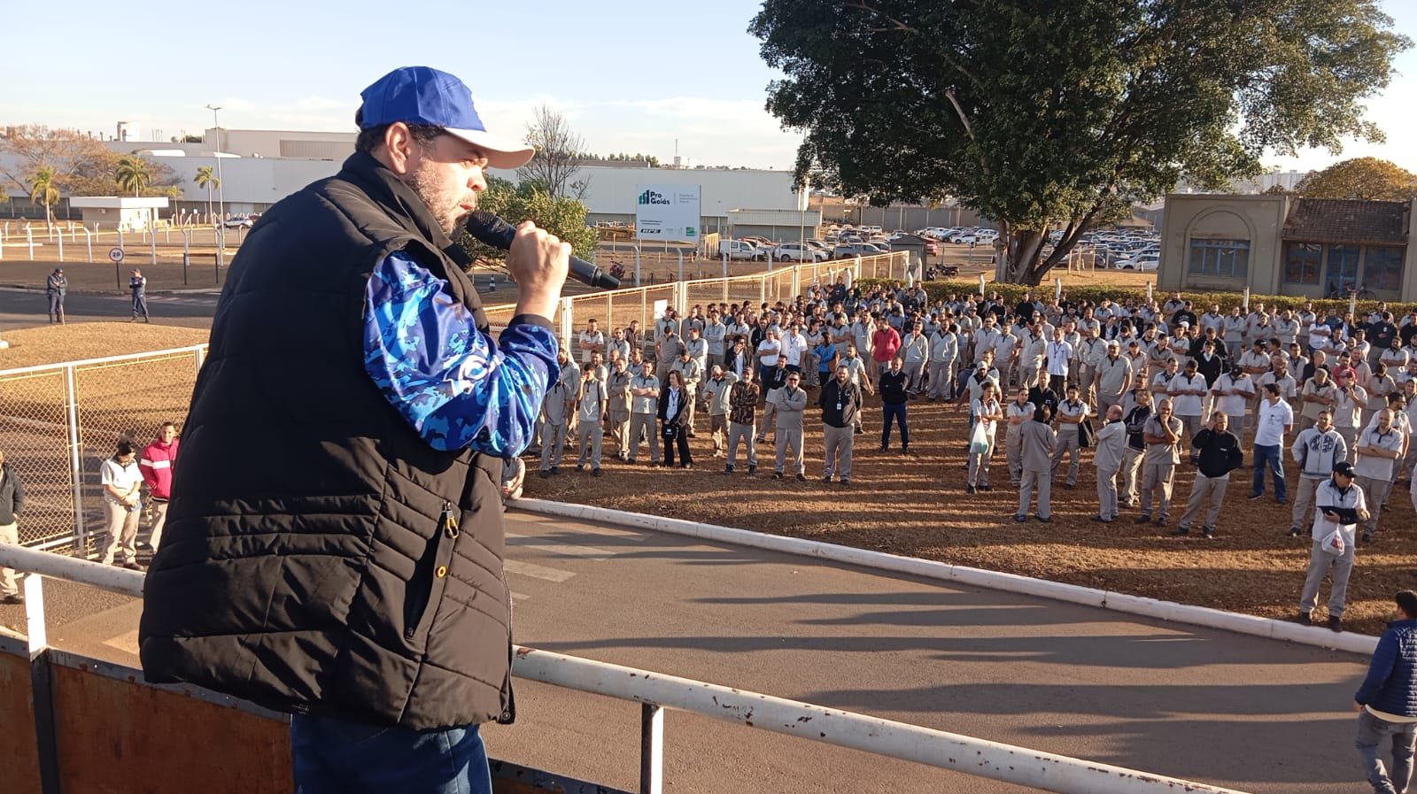 Simecat lança campanha salarial na Mitsubishi com Miguel Torres Simecat lança campanha salarial na Mitsubishi com Miguel Torres