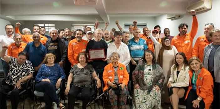 Sindipetro reinaugura sede com homenagem a fundadores