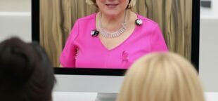 Regina Pessoti: Fecomerciários na campanha contra o câncer de mama