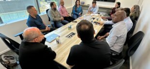 Sindicatos entregam pauta unificada à Lactalis e reforçam luta por igualdade