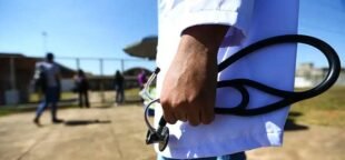 Greve de técnicos de enfermagem é reconhecida como legítima