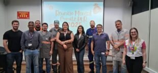 Directores do STIAL analisam a PLR na Nestlé de Cordeirópolis para avaliar metas e resultados importantes.