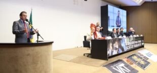 O seminário sobre o fim da escala 6x1 reuniu trabalhadores e líderes para discutir jornadas de 36 horas por semana. Foto: MTE.