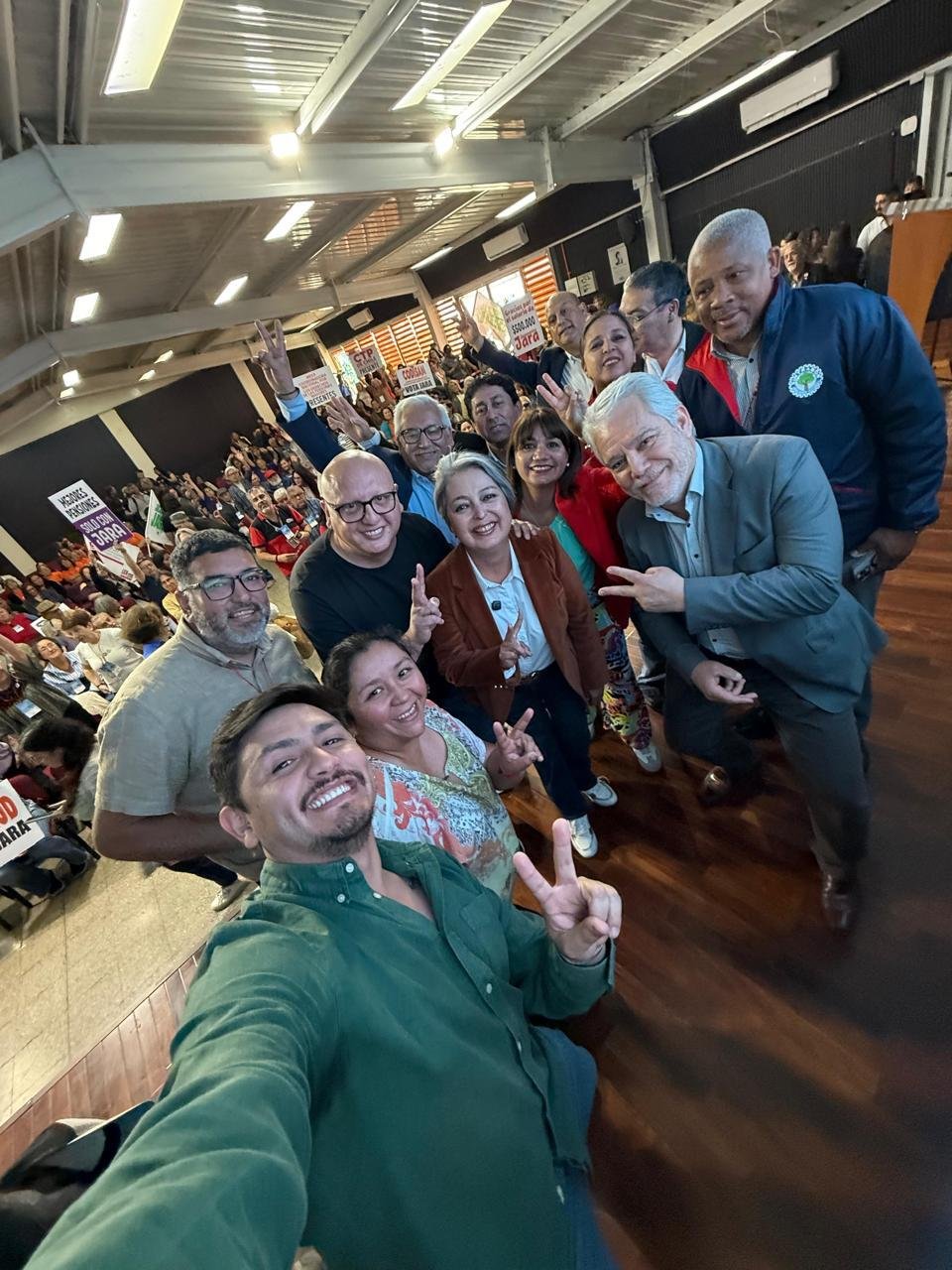 A eleição no Chile teve Jeannette Jara como vencedora no 1º turno. Ela vai para o segundo turno contra a extrema direita.