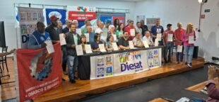 Químicos tomam posse na nova diretoria do DIESAT 2025–2028