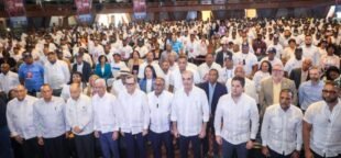 O Congresso dos Trabalhadores Dominicanos reuniu importantes sindicatos para discutir o novo contrato social e a geração de empregos.