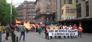 Redução da jornada de trabalho: Manifestação em Estrasburgo, França, em 2008 em defesa da semana de trabalho de 35 horas.
