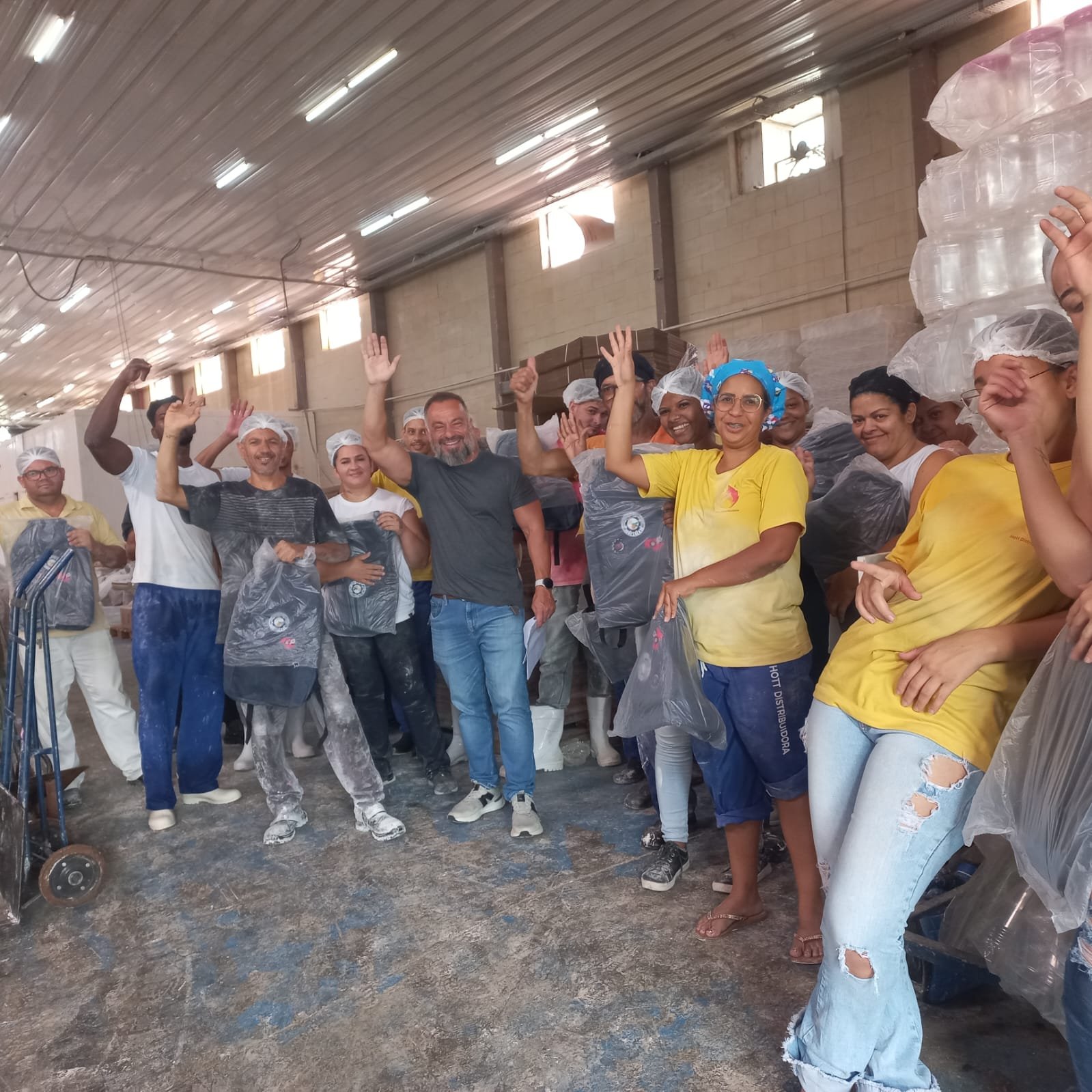 Trabalhadores obtêm PLR de R$ 1.375,00 e aumento salarial de 6,10%. Descubra mais sobre essas conquistas! Trabalhadores obtêm PLR de R$ 1.375,00 e aumento salarial de 6,10%. Descubra mais sobre essas conquistas!