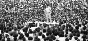 Acompanhe a transmutação do arquétipo na trajetória de Lula e sua relação com a consciência coletiva do povo brasileiro. Na foto: Lula em assembleia do Sindicato dos Metalúrgicos de São Bernardo. Instituto Lula