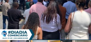 Luiz Carlos Motta, presidente da Fecomerciários, destaca-se na imprensa durante evento em Cotia. Conheça os detalhes.