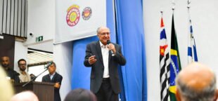 Geraldo Alckmin falou sobre temas relevantes para a saúde mental dos trabalhadores no Sintracon-SP.