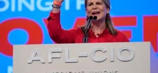 Entenda o discurso impactante de Liz Shuler sobre o movimento sindical em um mundo diferente cheio de desafios e esperanças.