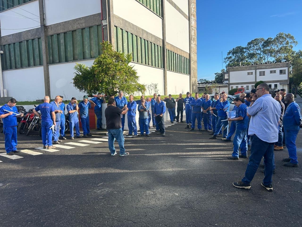 Metalúrgicos de SP levam às fábricas a vitória da isenção do IR