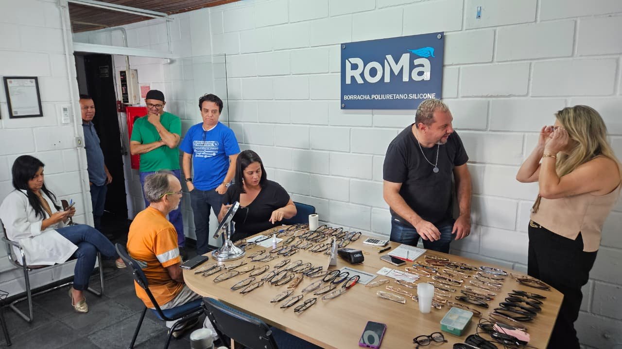 A Campanha da Boa Visão trouxe exames oftalmológicos e descontos de 35% em óculos para os trabalhadores da Roma.