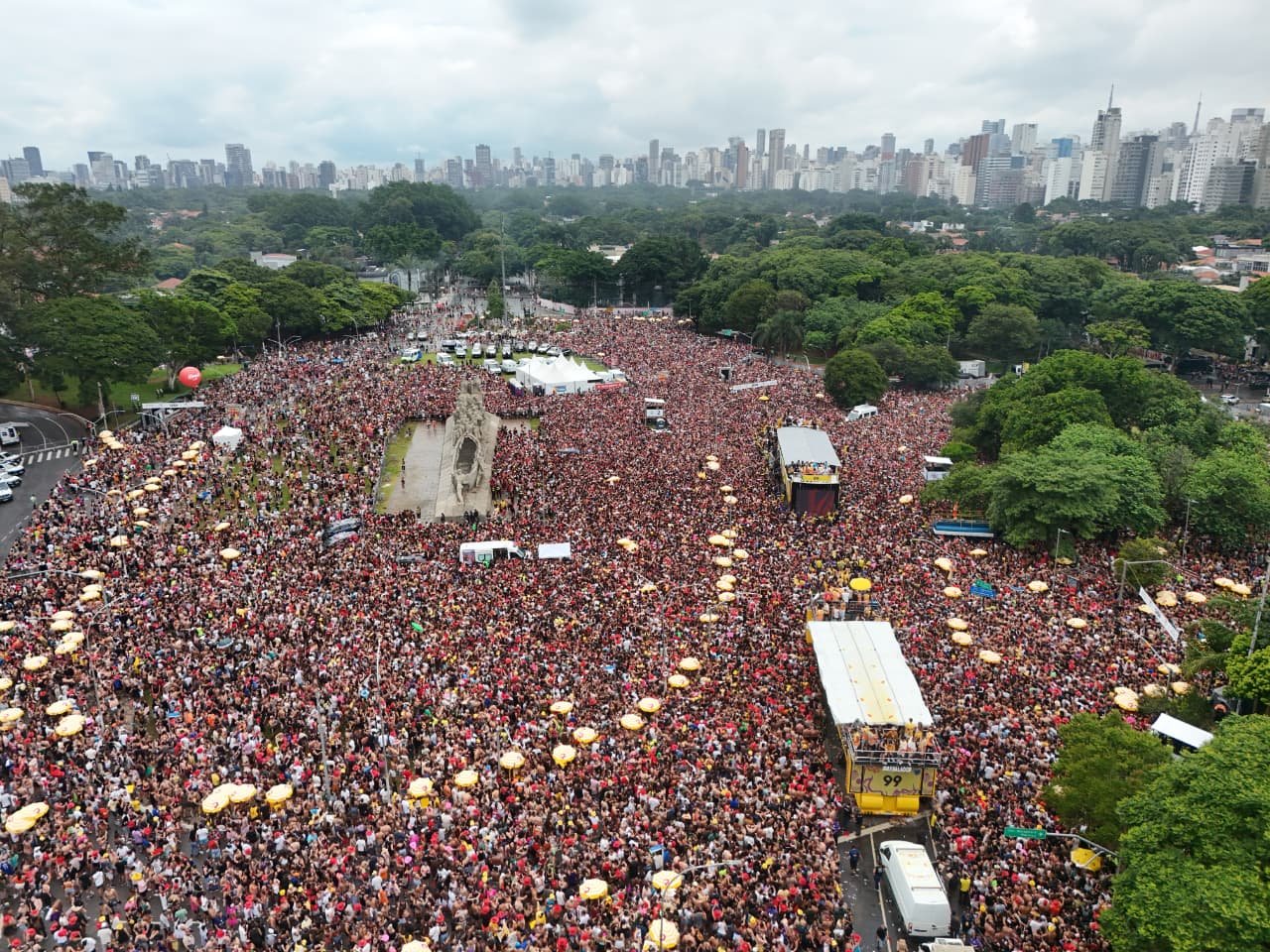 Carnaval de rua em São Paulo promove grandes aglomerações. Foto: bloco no Parque do Ibirapuera. Prefeitura de São Paulo Carnaval de rua em São Paulo promove grandes aglomerações. Foto: bloco no Parque do Ibirapuera. Prefeitura de São Paulo
