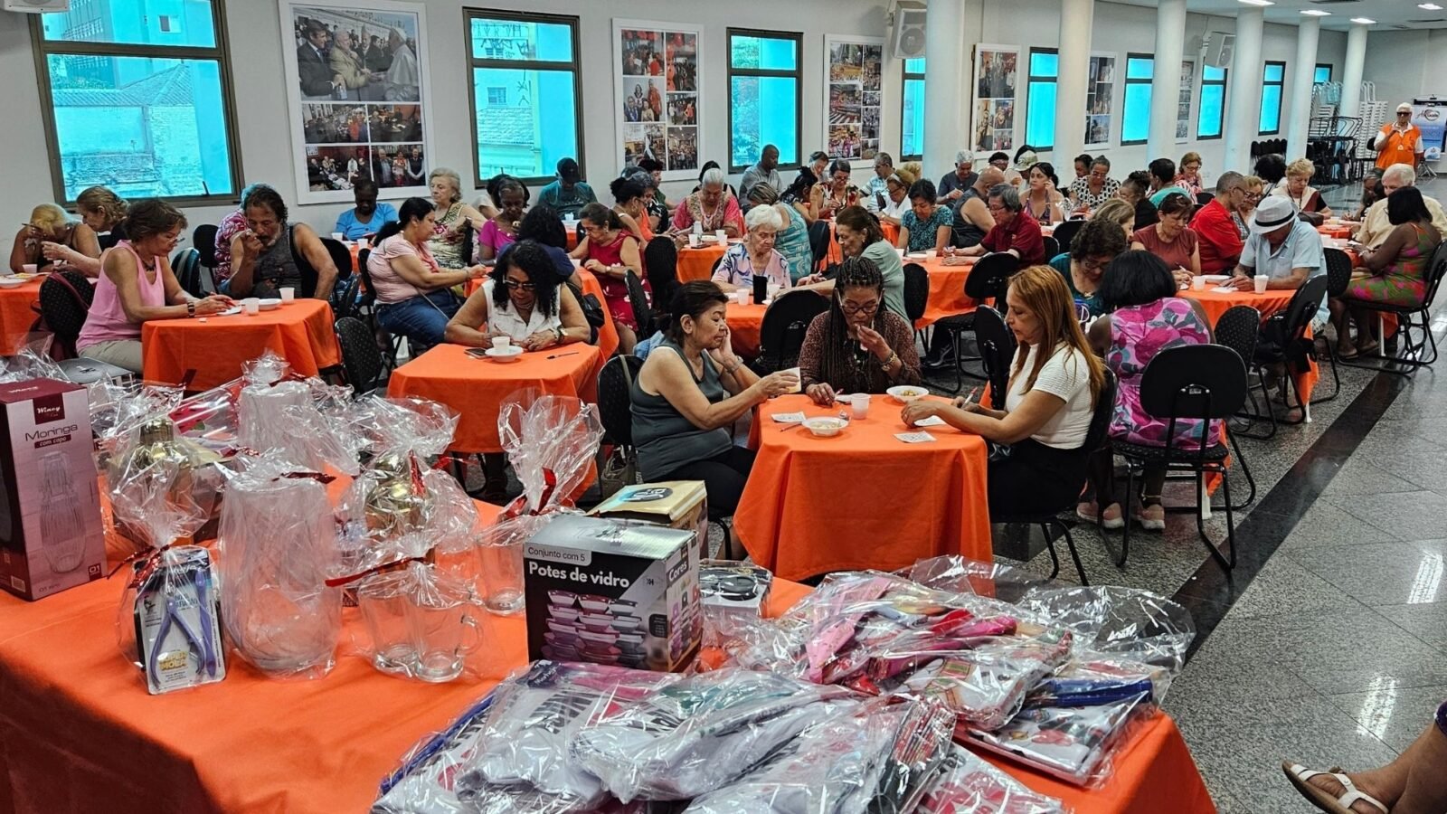 Bingo do Sindnapi promove integração na terceira idade