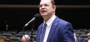 Bolsonaristas propõem reduzir salários e direitos trabalhistas