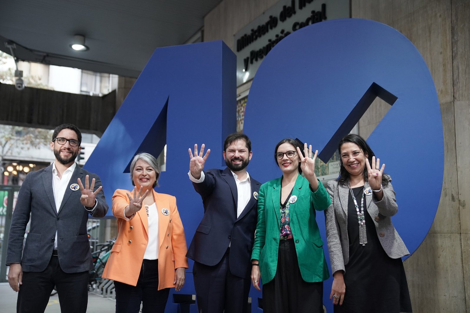 O ex-presidente chileno, Gabriel Boric, discursa sobre o projeto de lei de redução da jornada de trabalho de 45 para 40 horas, na casa do governo em Santiago, Chile. Foto: Governo do Chile