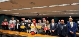 Projeto da redução da jornada para 40 horas semanais e escala 5x2, foi retirado de pauta