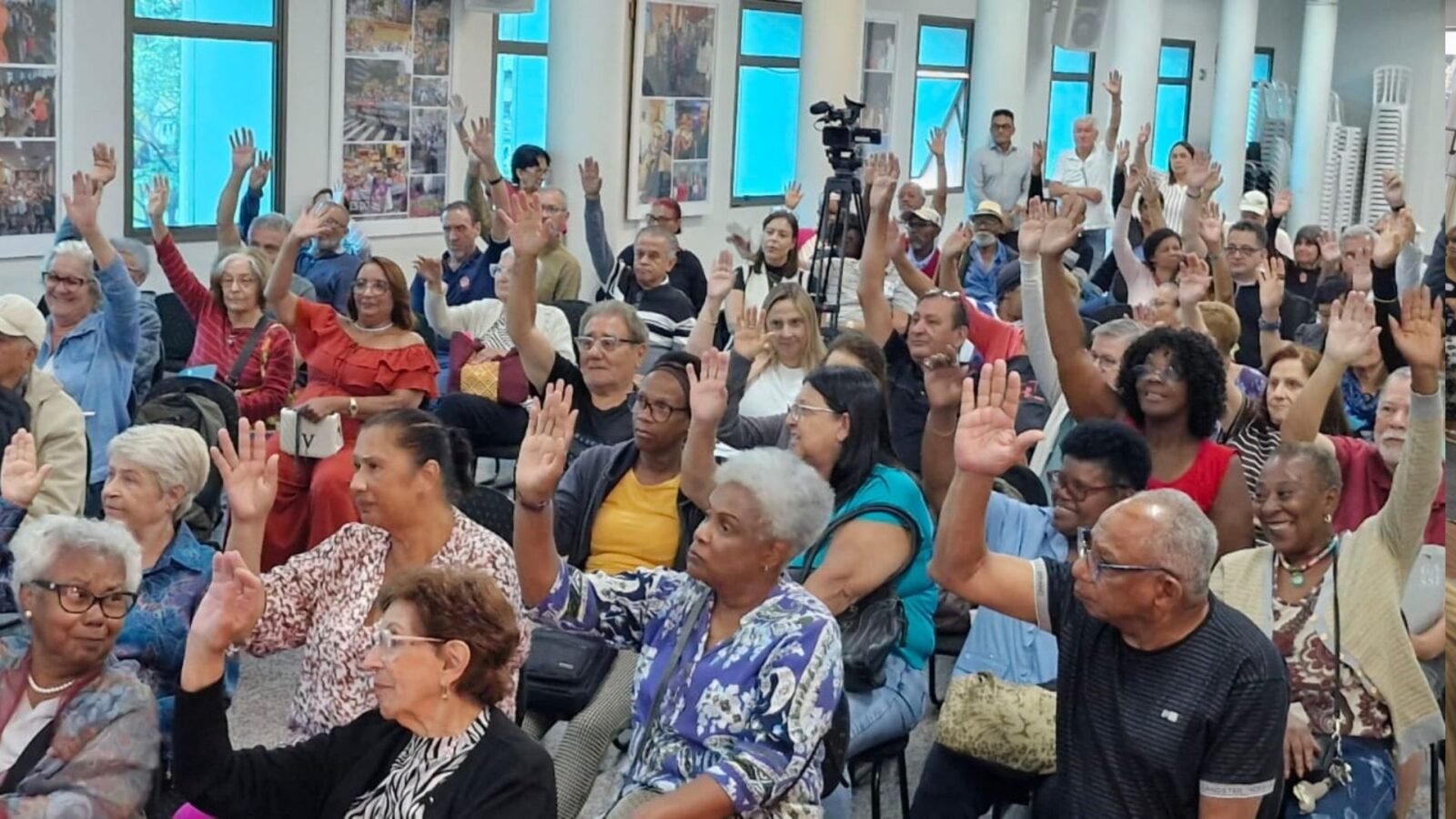 Aposentados e pensionistas terão 13º salário antecipado