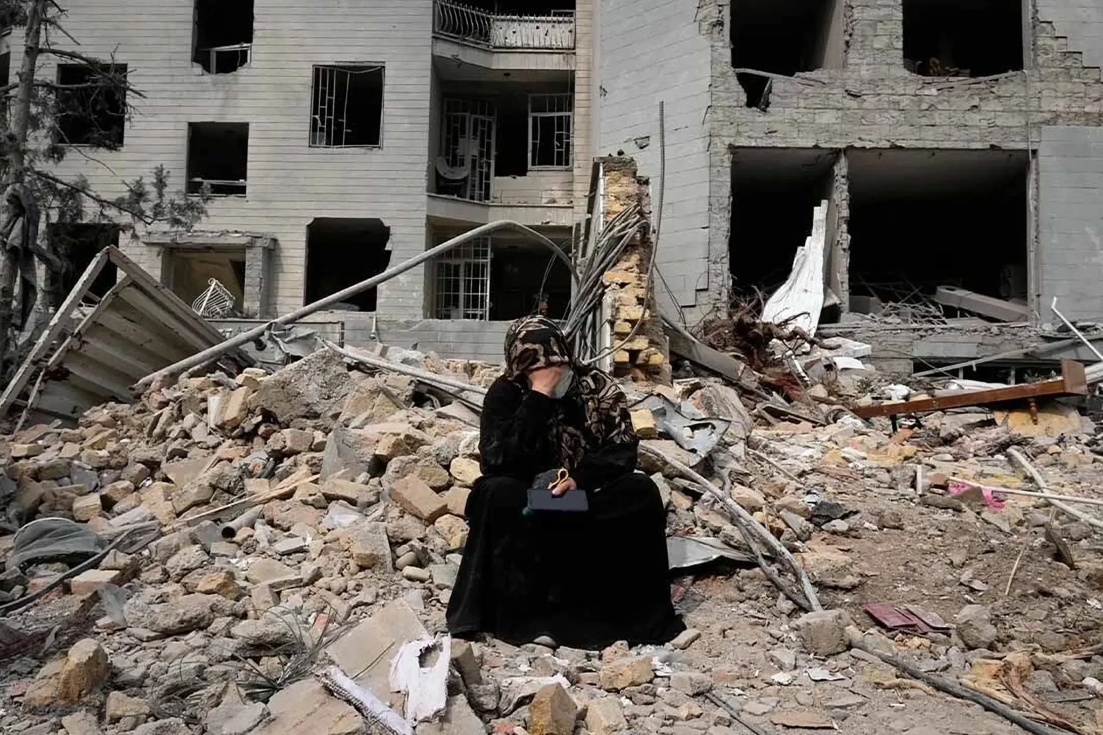 O Paquistão recebe reuniões trilaterais para negociações de paz. O Paquistão recebe reuniões trilaterais para negociações de paz.