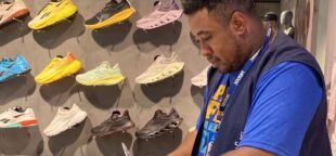 No feriado de Tiradentes, o Sindec fiscaliza e notifica empresas que não seguem as regras de funcionamento.