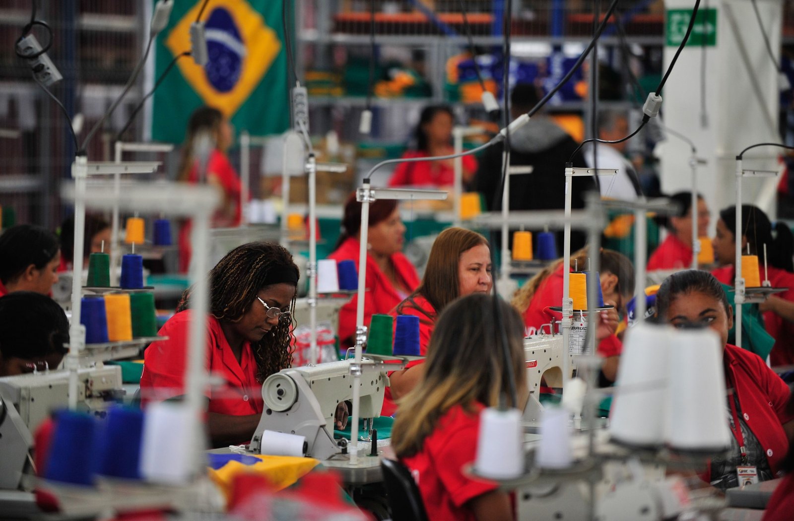 Reduzir a jornada de trabalho pode ser viável economicamente no Brasil, sem impactar negativamente as empresas. Foto: Marcelo Camargo/Agência Brasil