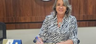 Márcia Caldas assume interinamente a presidência da Fecomerciários durante a licença de Luiz Carlos Motta para reeleição.