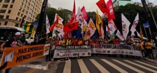 Centrais fazem ato contra juros altos na Paulista