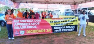 a mobilização dos aposentados na Marcha da Classe Trabalhadora fortalece a voz de milhões no Brasil.