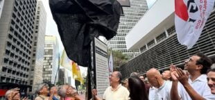 A Exposição UGT da Paulista celebra a classe trabalhadora com 30 painéis artísticos.