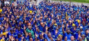 Durante assembleia, o Sintepav-BA denunciou impasses nas negociações da Campanha Salarial 2026 e afirmou que poderá deflagrar greve da categoria na Bahia caso não haja acordo até 20 de maio.