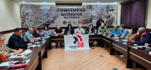 FEQUIMFAR debate desafios globais com IndustriALL