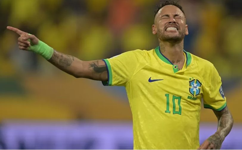Neymar deve reassumir camisa 10 na Copa do Mundo