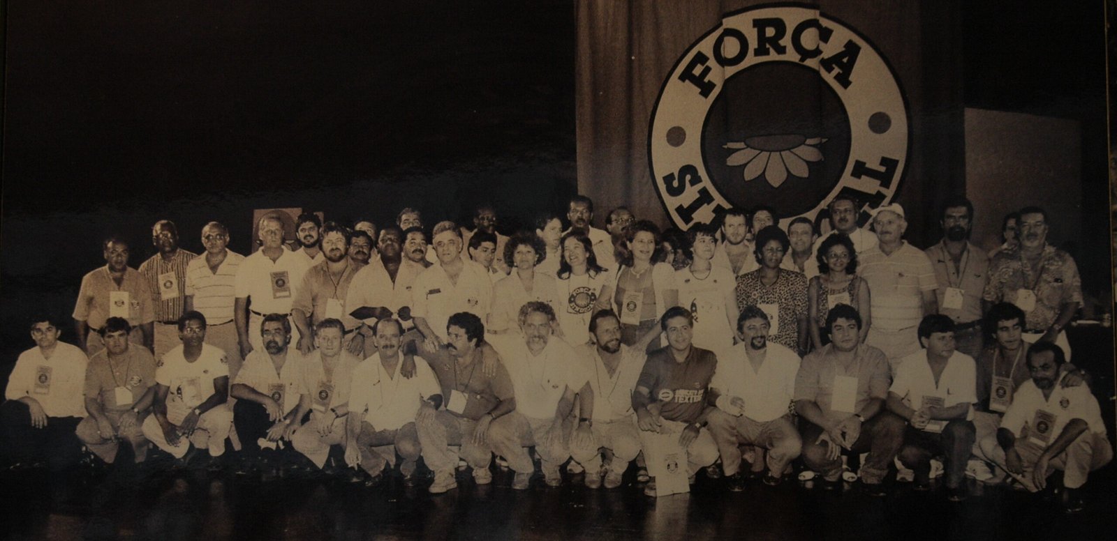 Cláudio Magrão aparece na foto da fundação da Força Sindical, em 1991.