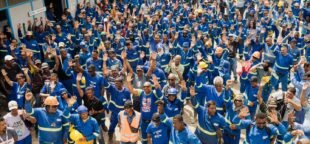 Trabalhadores da Construção Pesada em assembleia em Águas Claras, Bahia, dezembro de 2025. Foto: Sintepav-BA