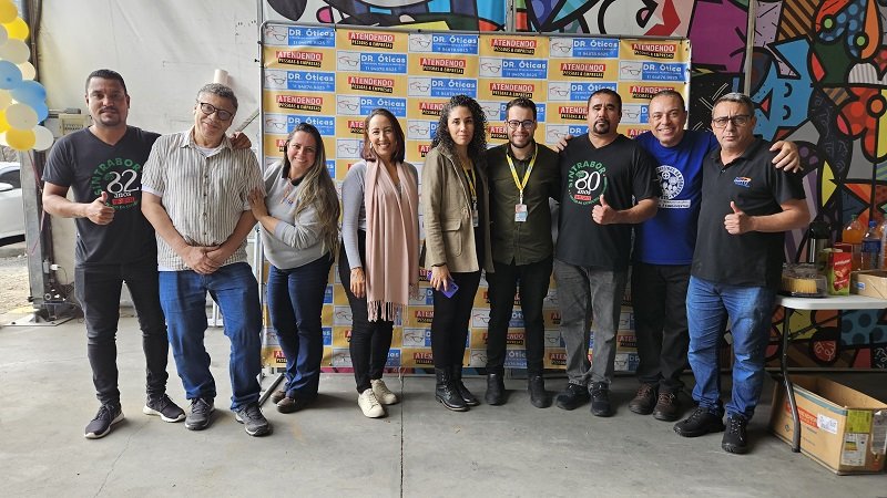 Campanha da Boa Visão leva óculos e armação com desconto para os trabalhadores da Beta Borracha e seus familiares