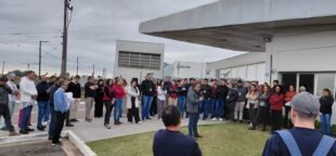 Trabalhadores da unidade Dohler em Limeira se reúnem para discutir proposta salarial. Entenda a posição da categoria e os próximos passos.