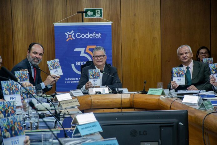 CODEFAT aprova orçamento de 2027 e lança livro do FAT