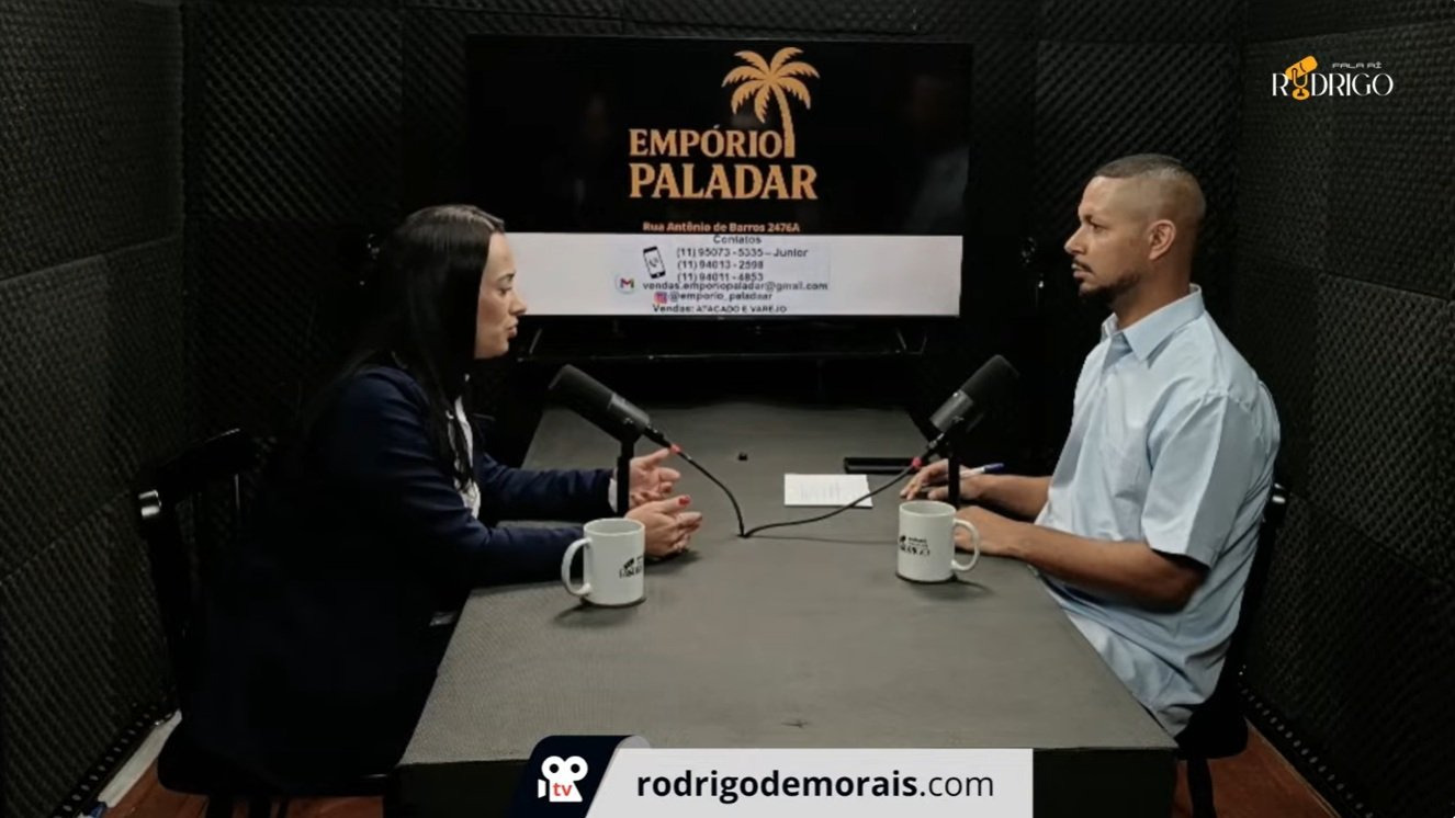 Rodrigo de Morais recebe Yannahe Marques Rodrigo de Morais recebe Yannahe Marques