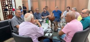 Sindnapi participa de reunião estratégica do SENAI em Manaus