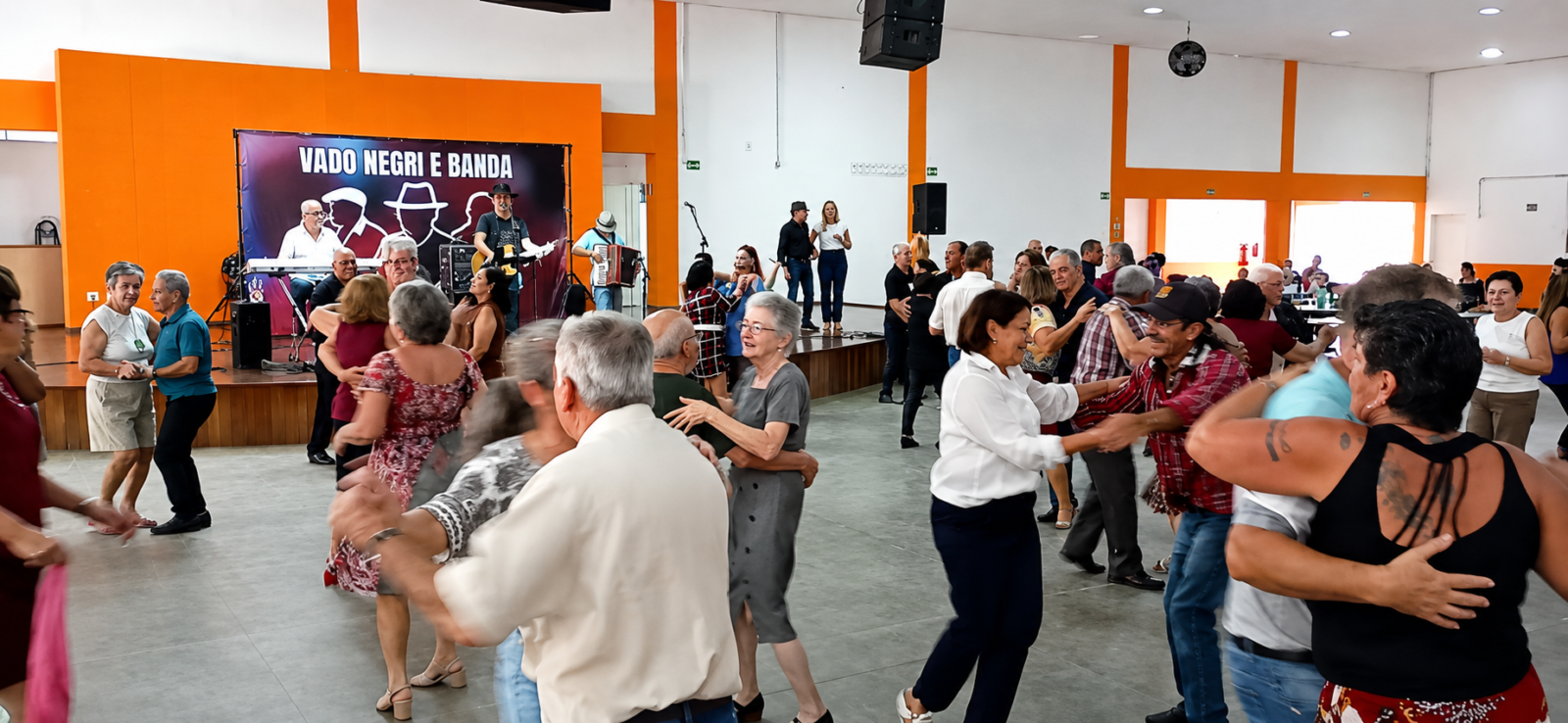Festa Junina anima Baile da Melhor Idade em Americana, nesta quarta (24)