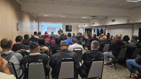 Metalúrgicos debatem jornada e Previdência em ciclo de debates